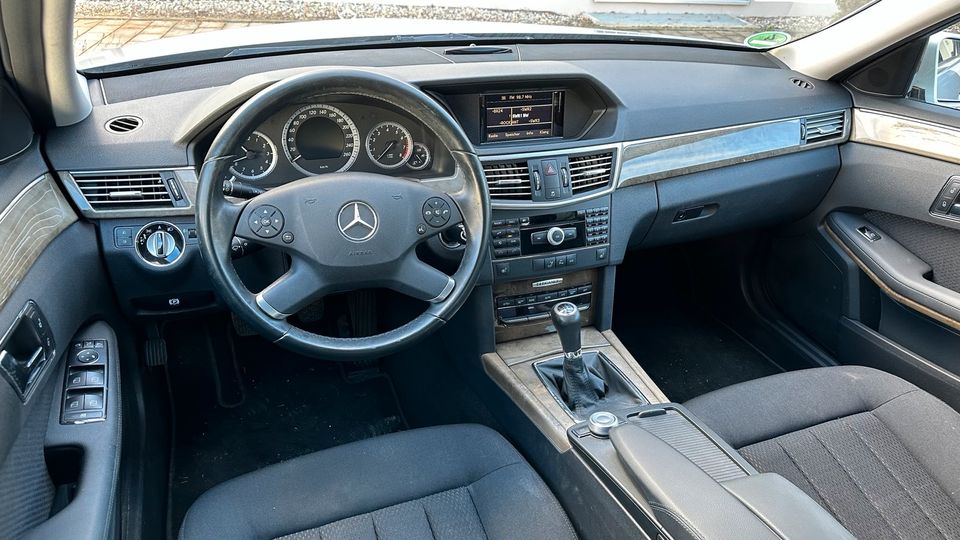 Mercedes Benz E 200 CGI blueefficiency ❌elegance W212 TurboBenzin in Erdweg