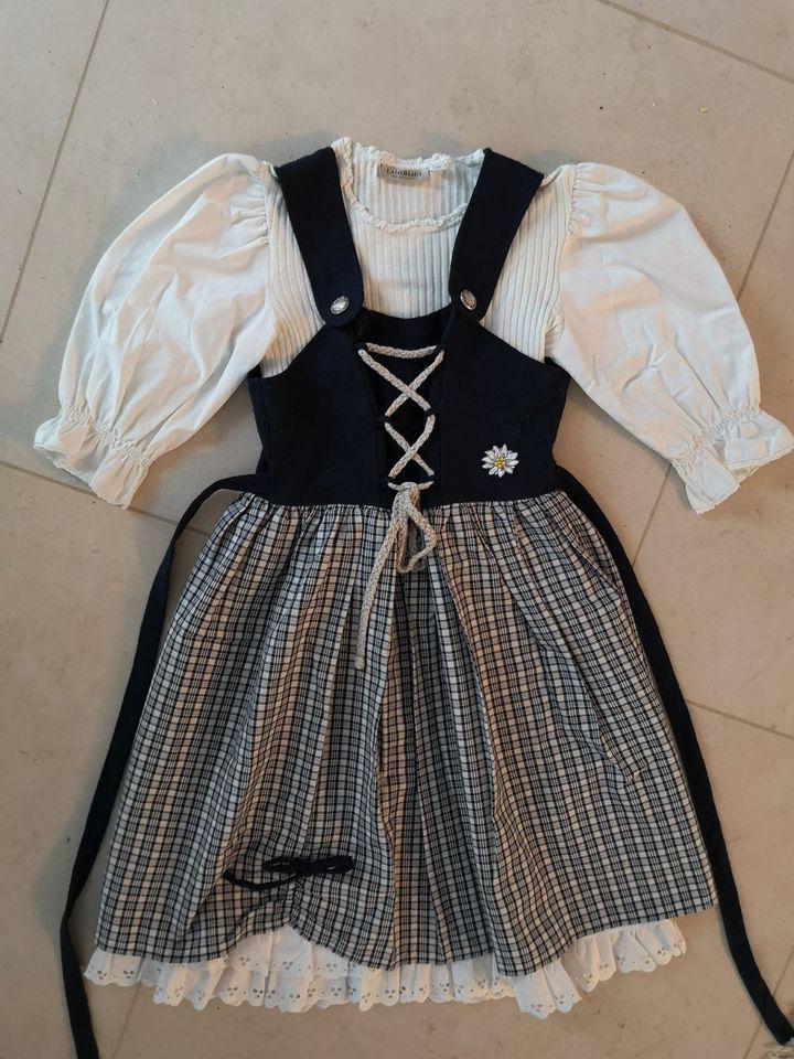 Kleid / Trachtenkleid mit Bluse, Landhaus, Gr. 134 in Berlin