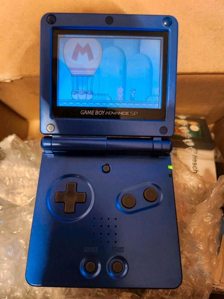 Gameboy Advance SP mit vielen Spielen in Lohmar