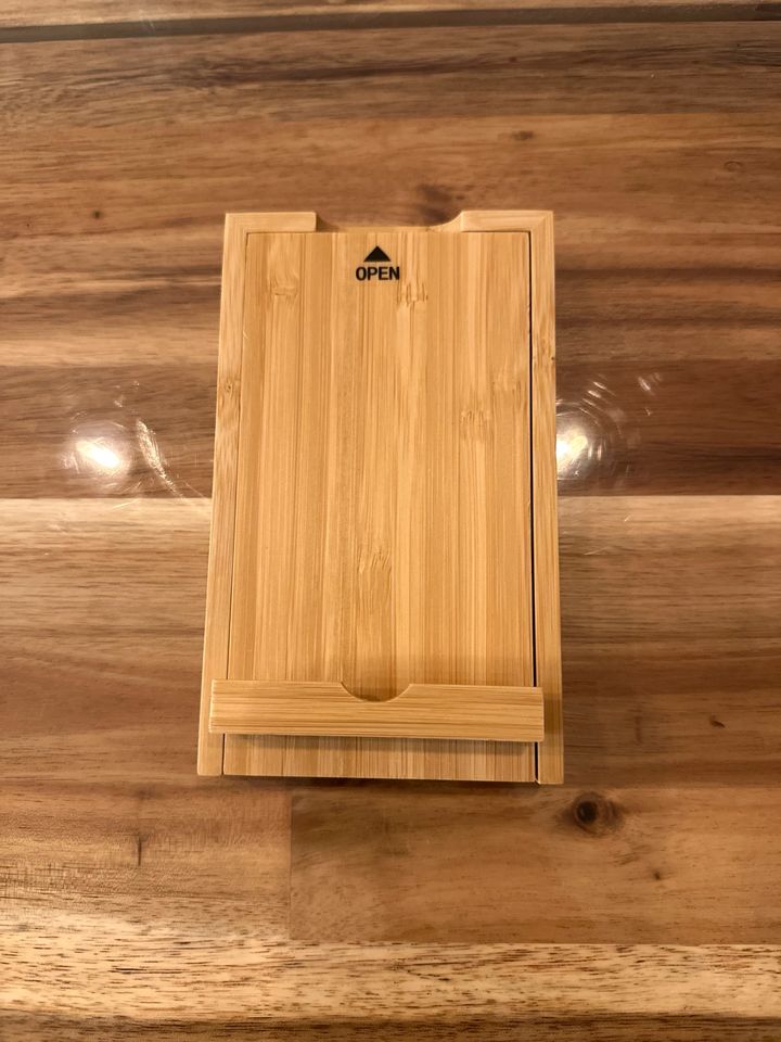 Tablet iPad Ständer Bambus Holz in Heusweiler