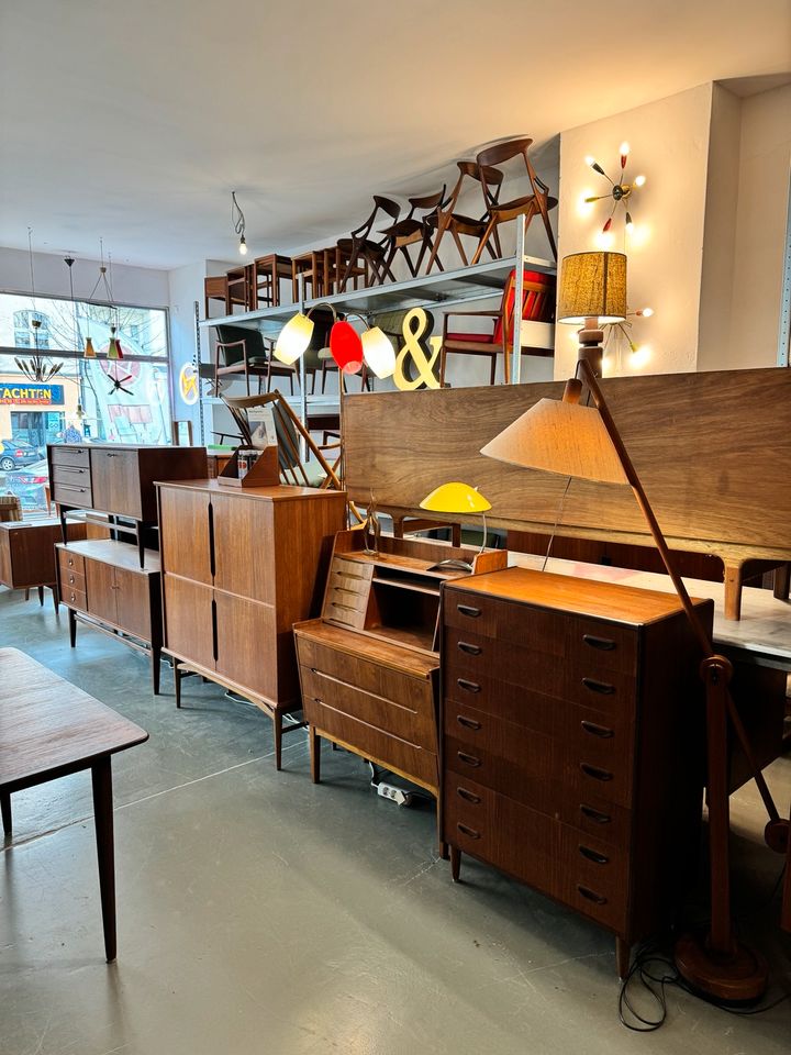 Niels Möller Modell nr 83 neu geflochten mit Papierkordel Teak Stühle Esszimmerstühle Danish Design mid Century Stuhl Dänemark 60er 70er Møller jl in Berlin