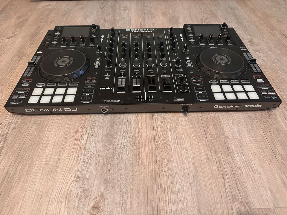 DENON DJ Controller MCX8000 inkl. Hartschalen-Case in Timmendorfer Strand 