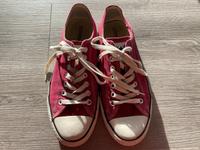 Schuhe Chucks Converse All Star Unisex 42.5 low weinrot dunkelrot Hessen - Gelnhausen Vorschau