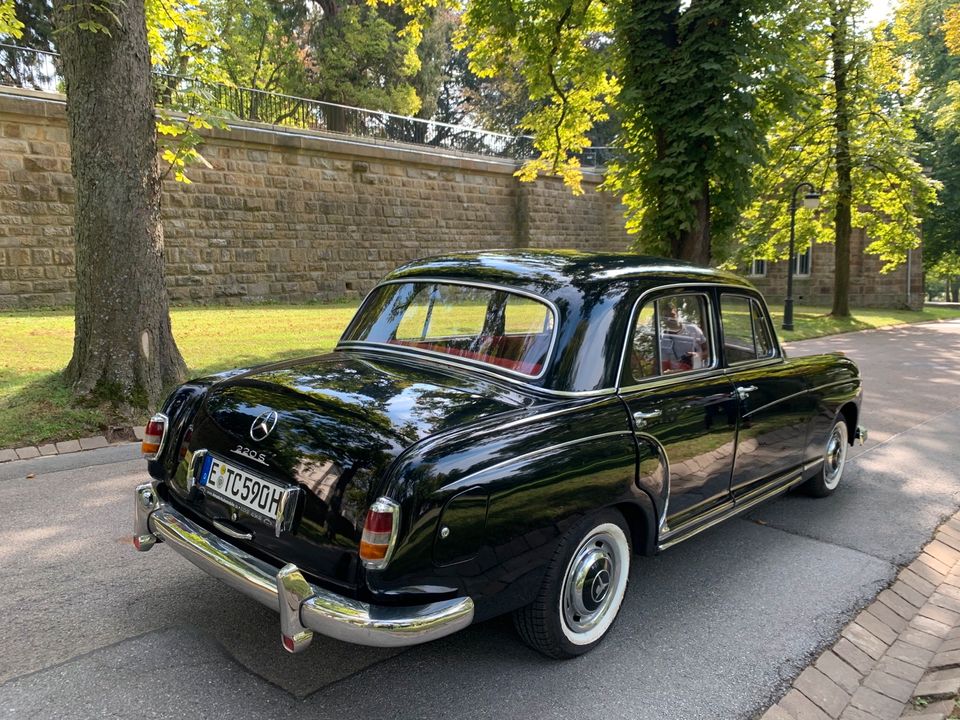 Mercedes Benz Ponton 220 S 1959 Hochzeitsauto Oldtimer mieten in Essen