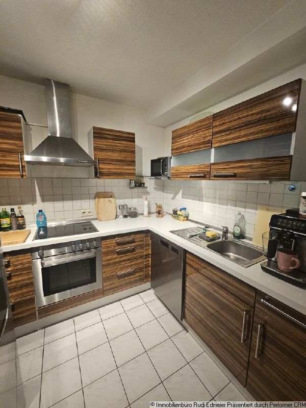 Schöne 3 Zimmer Wohnung mit Balkon un EBK in Metten