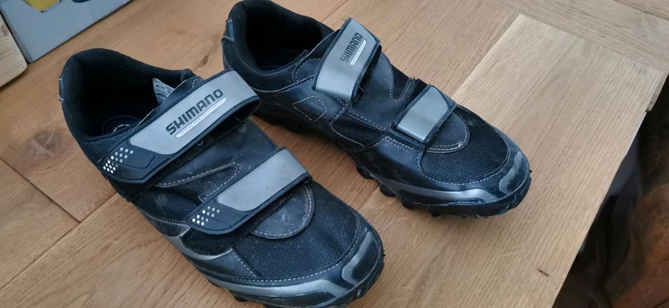 Shimano SPD Fahrrad Schuhe Herren Size EU 46 in Bretten