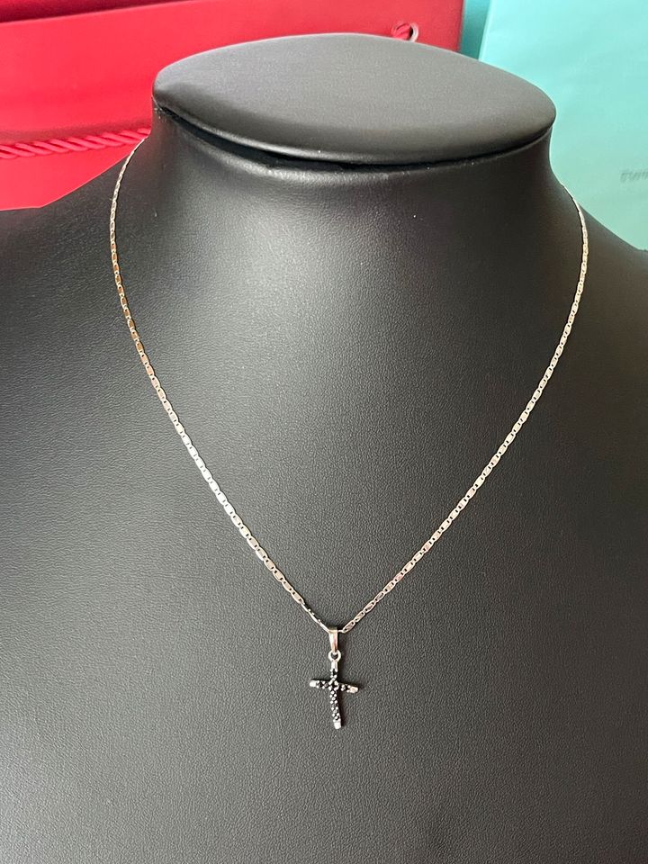 Weissgold 585 Goldkette mit Kreuz Diamanten 14K Halskette Collier in Berlin