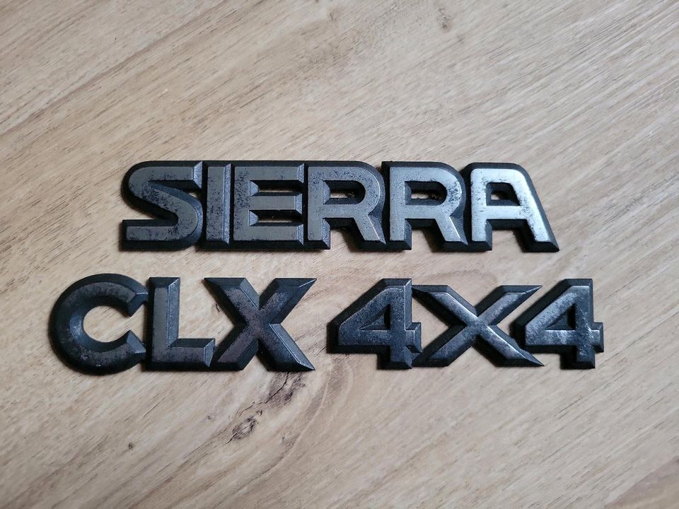 Schriftzug Embleme Ford Sierra 4x4 CLX in Salzkotten