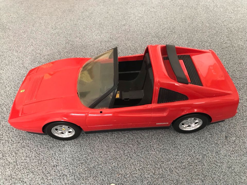 Ferrari 328 GTS Barbie Mattel 86 in Limburgerhof