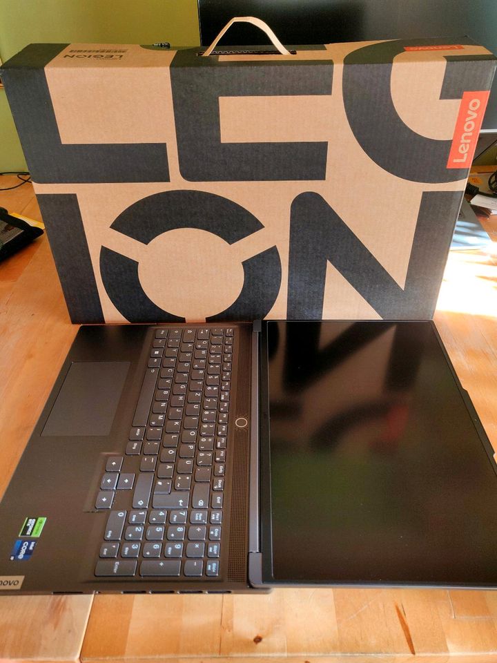 Lenovo Legion Slim 7i 16 Gaming Laptop NVIDIA RTX 4070 Intel i9 in München