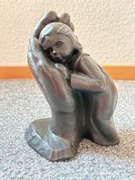 Figur „Bleib sein Kind“ von Dorothea Steigerwald (bronzefarben) Hessen - Niddatal Vorschau