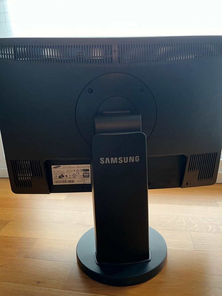 2x Samsung 22” Monitor in Nieder-Olm