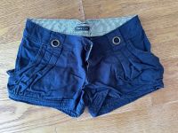Shorts Only blauer Stoff in 38 München - Allach-Untermenzing Vorschau