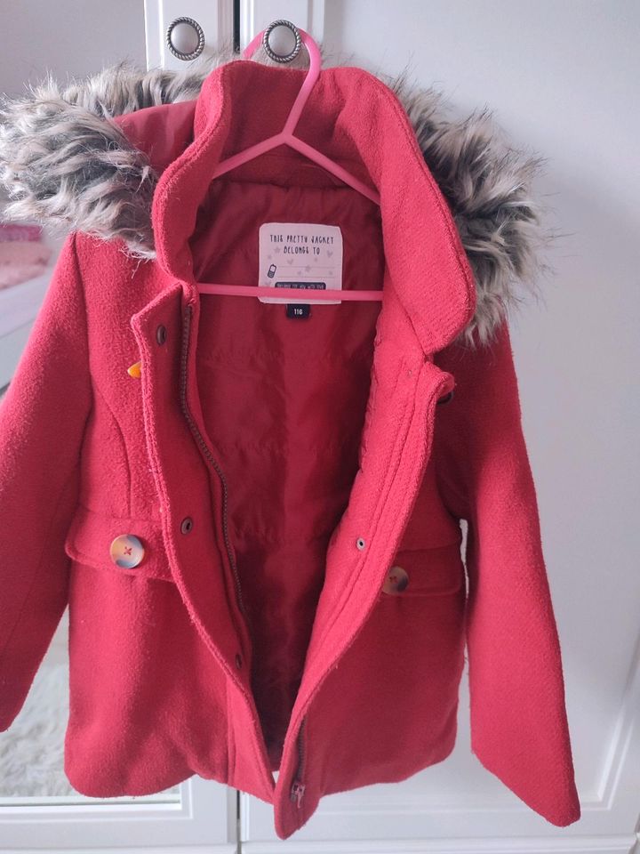 Mädchen Mantel Jacke 110 rot in Bergneustadt
