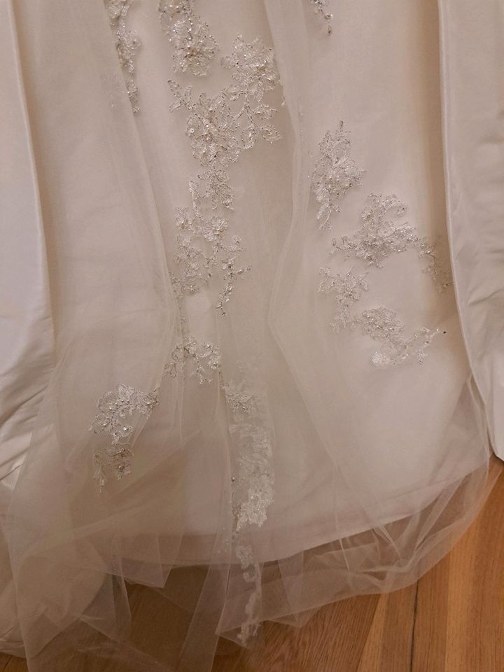 Brautkleid von "Benjamin Roberts" in Gremmendorf