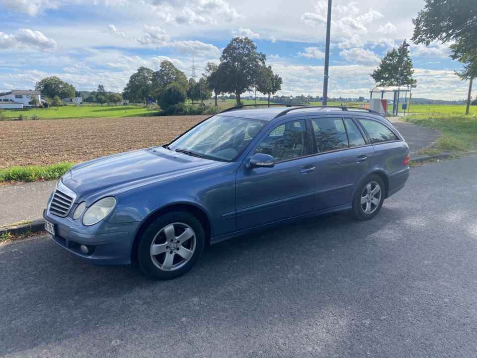 Mercedes-Benz E 280 in Niederalteich