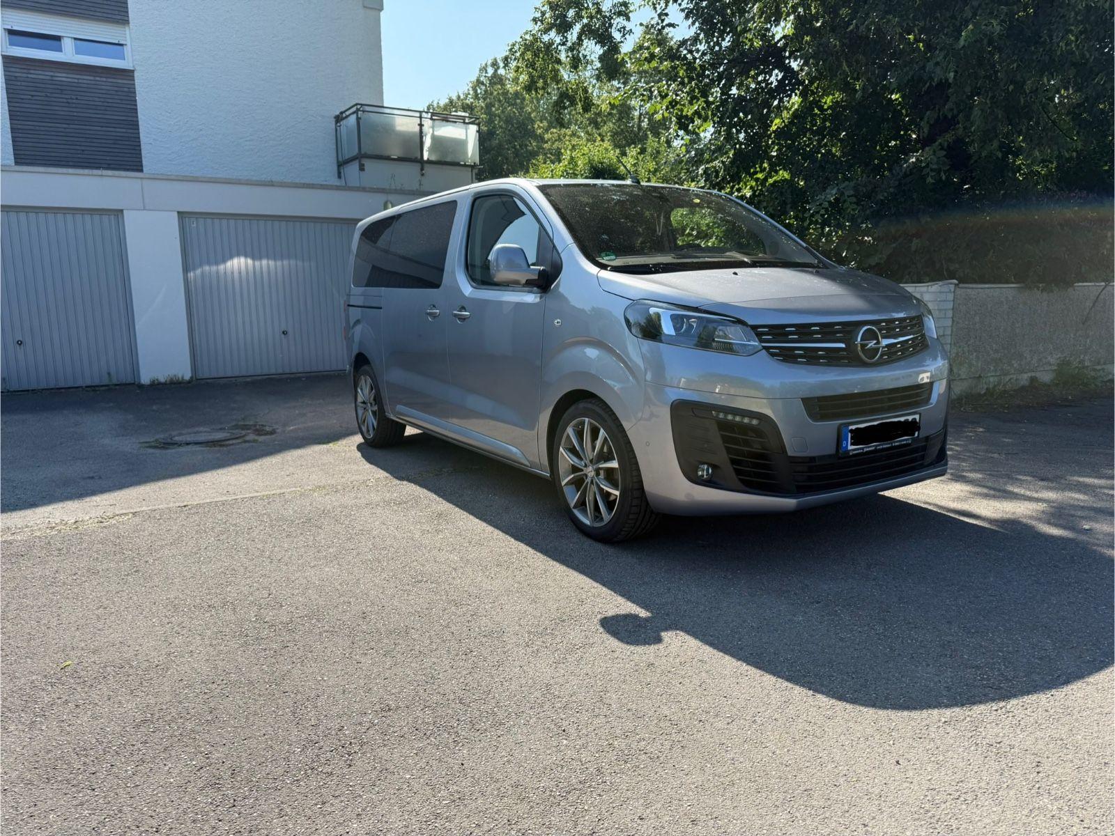 Abbildung des Autos Opel Zafira Life Edition…