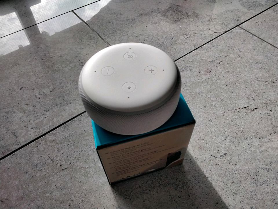 Alexa Amazon Echo Dot 3.Generation weiss in St. Wendel