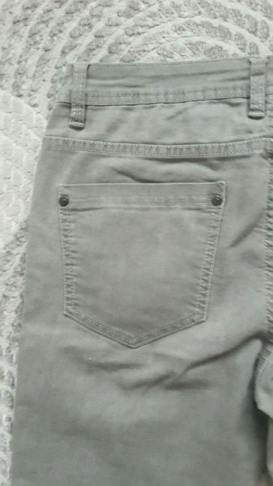 Jeans Hose in Grau. Neu in Dortmund