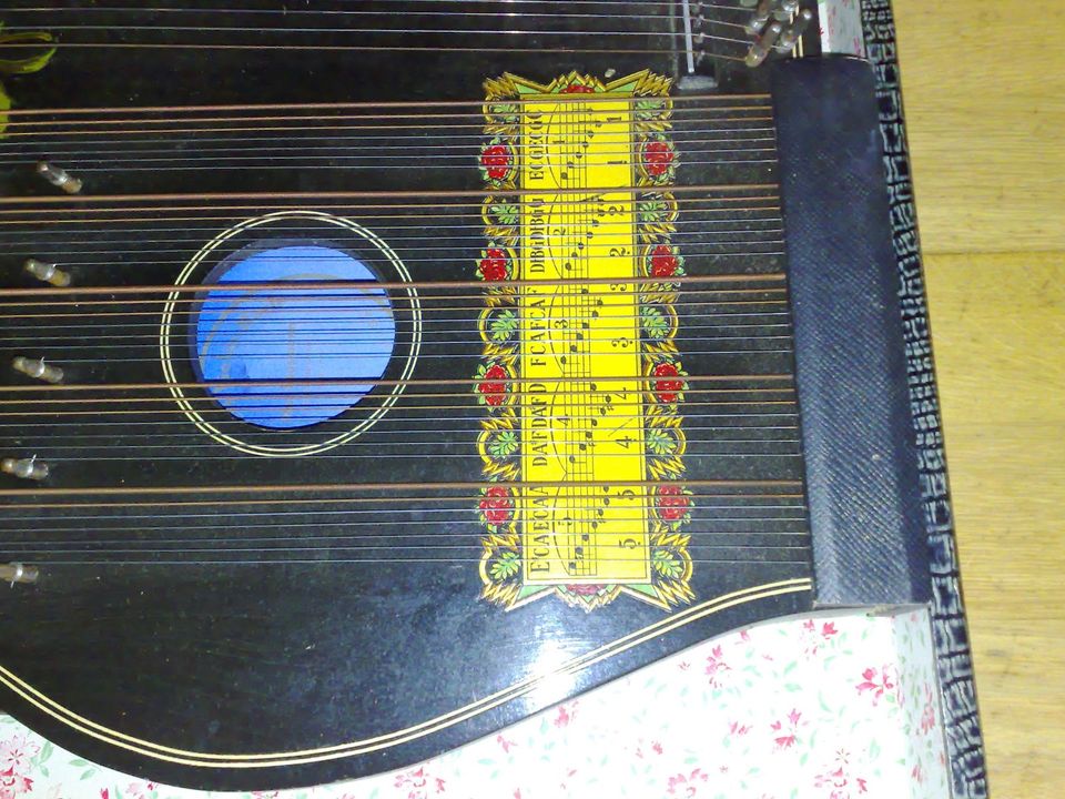 ANTIQUITÄT - Zither  KONZERT-VIOLIN-HARFE, Zither, ca 100 Jahre in Geyer