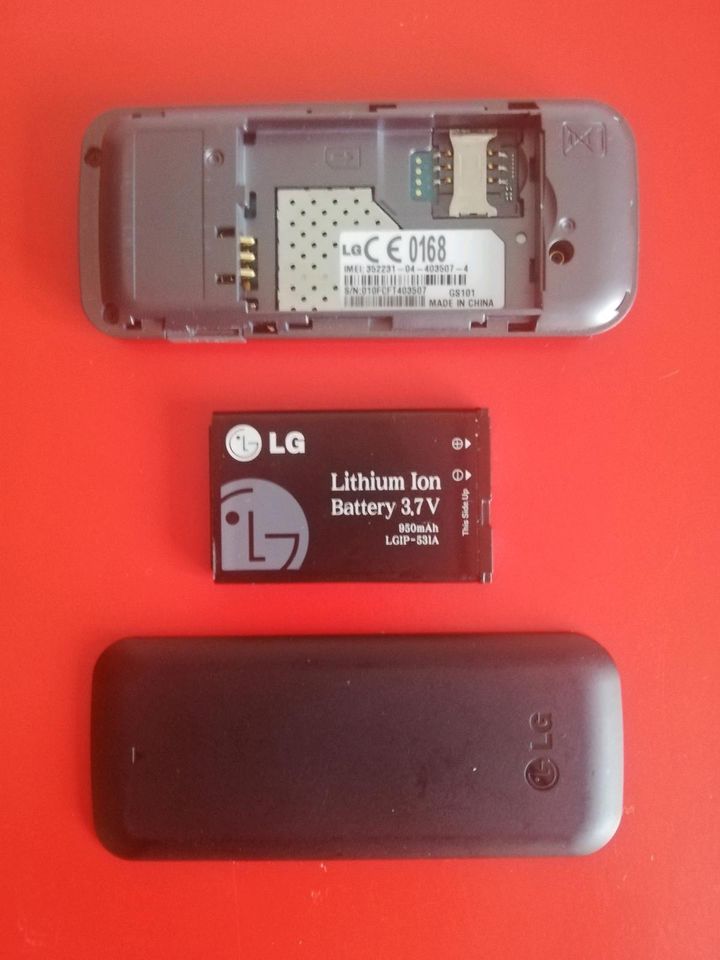 LG Handy e068 - Topzustand in Nürtingen