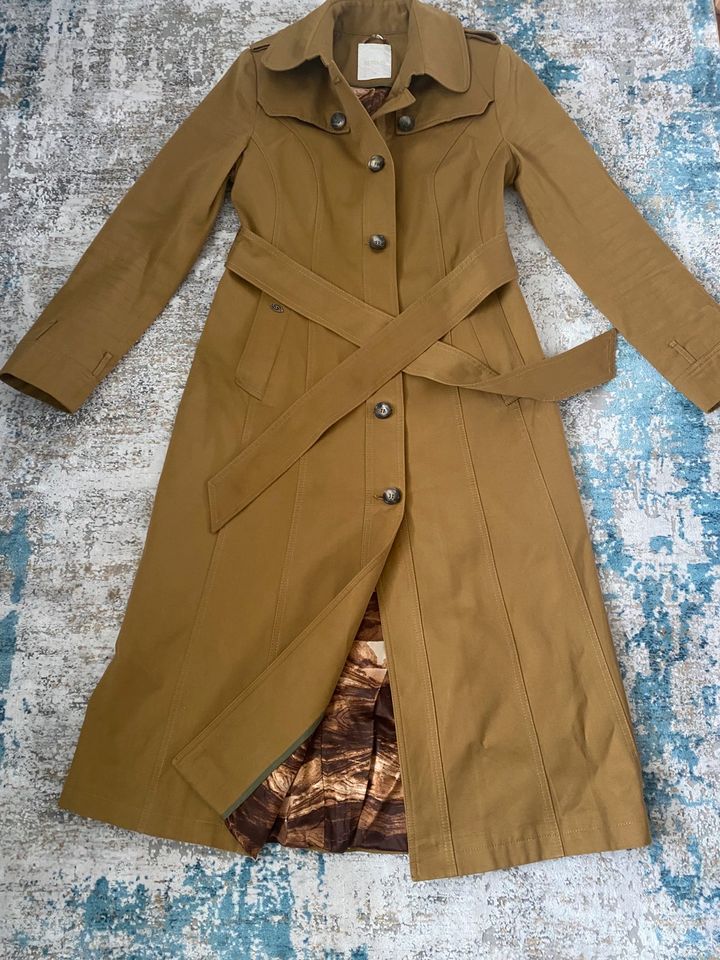 Damen Trenchcoat Gr:38 Wie Neu Olivgrün in Duisburg