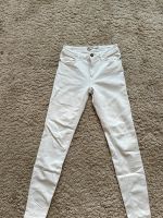 Weiße Jeanshose von Zara Größe 34 Nordrhein-Westfalen - Detmold Vorschau