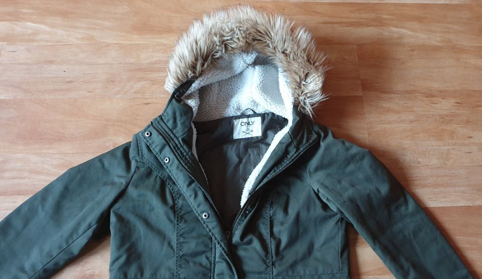 ONLY Damen Parka Gr. L Jacke grün mit Kapuze und Teddyfell in  Rheinland-Pfalz - Mudersbach | eBay Kleinanzeigen ist jetzt Kleinanzeigen