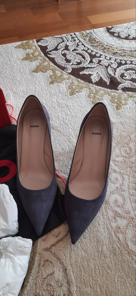 Hugo Boss pumps navy blau 38 in München