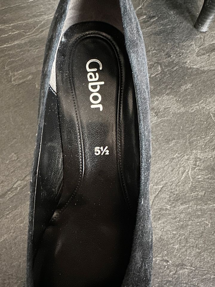 Hohe Schuhe Pumps Gabor Damen Neu in Mühlheim am Main