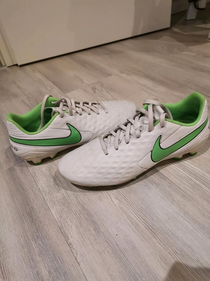 Fussballschuhe Nike in Sieverstedt