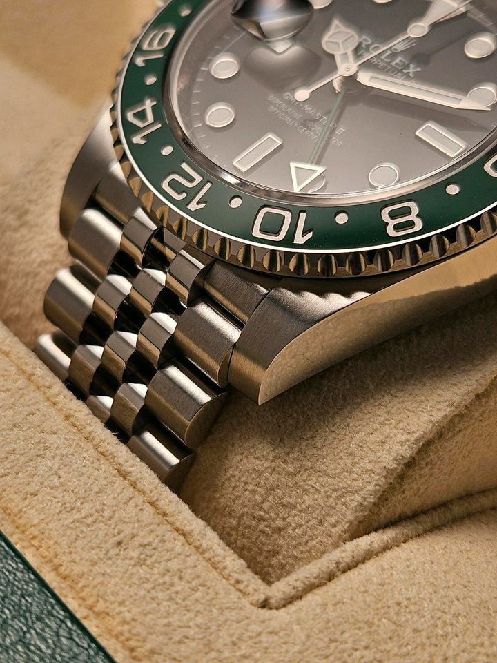 Rolex GMT-Master II, Grün/Sprite, NEU 03/2024 Fullset, 126720VTNR in Köln