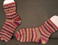 Handgestrickte Socken Größe 38, 39, 40, 41 Baden-Württemberg - Aspach Vorschau