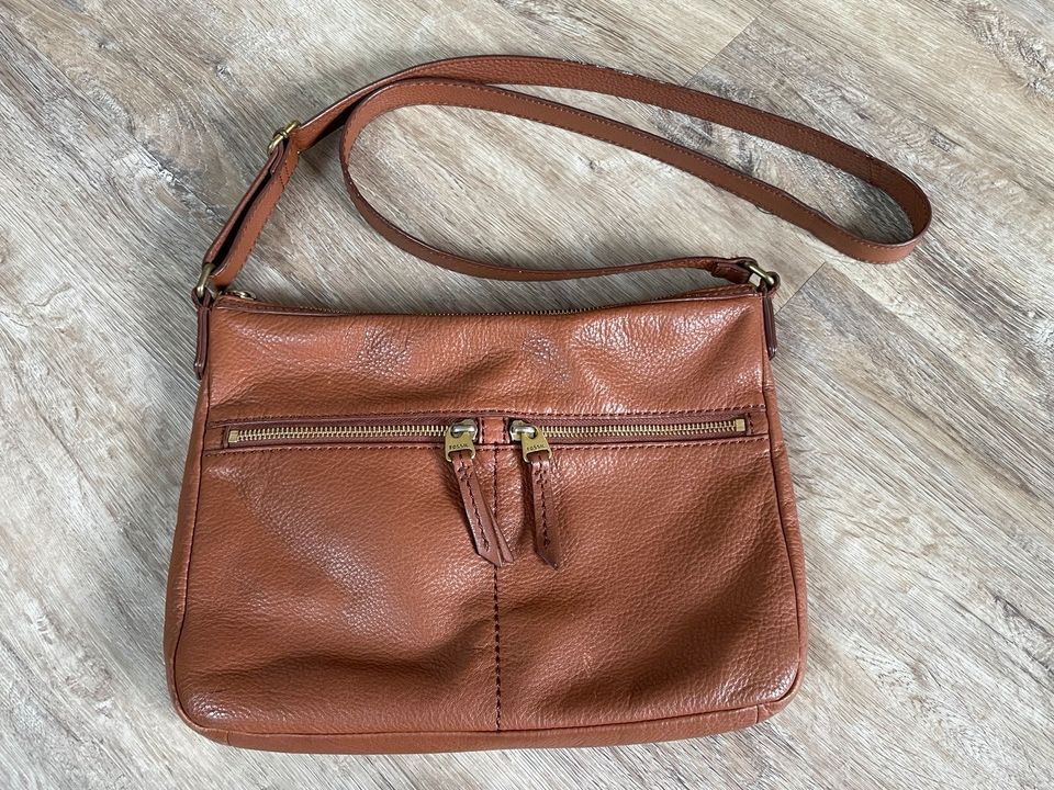 Tolle Umhängetasche/ Handtasche von Fossil TOP in Itzehoe