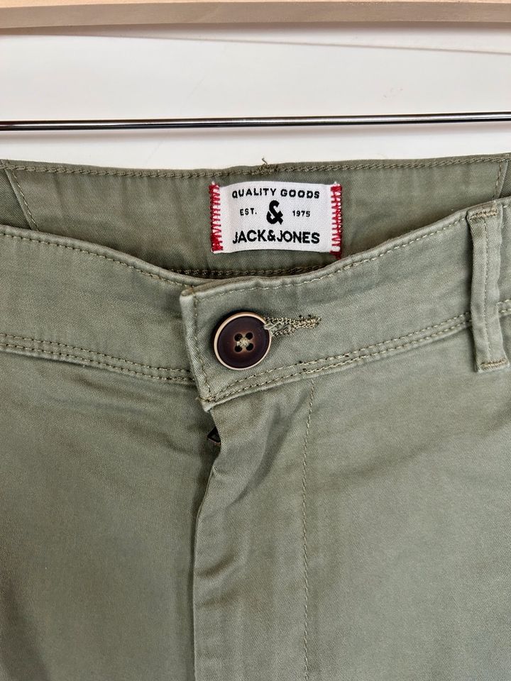 Jack & Jones Chino Shorts Gr. M in Bissendorf