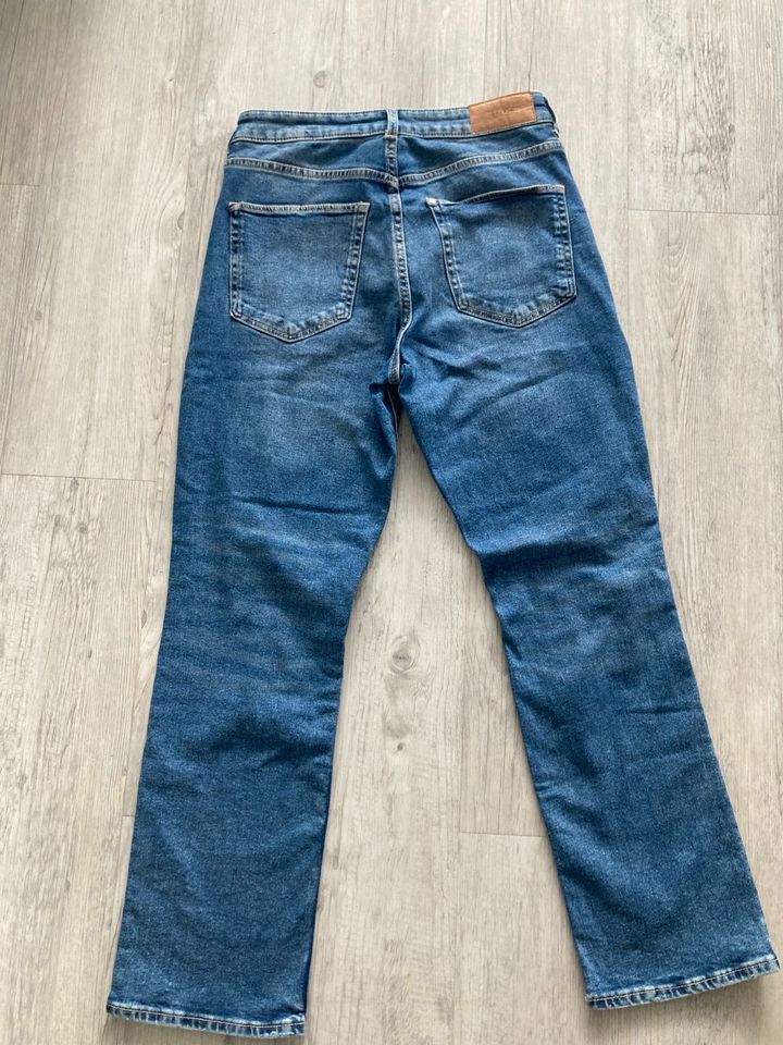 Jeans H&M Gr 36 high waist in Langenfeld