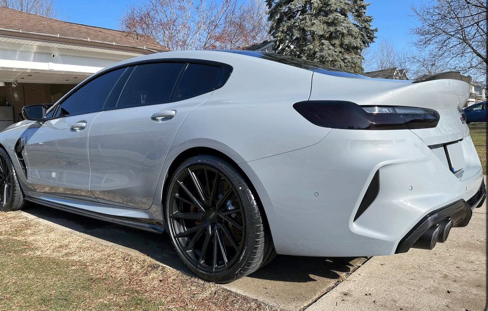 100% echt Carbon Seiten Schweller für BMW M8 F93 G16 M850i in Weißensberg