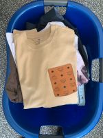 Diverse Klamotten, T-Shirts, Hemden und vieles mehr Nordrhein-Westfalen - Mülheim (Ruhr) Vorschau