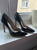 Schwarze High Heels/Pumps Niedersachsen - Wolfsburg Vorschau