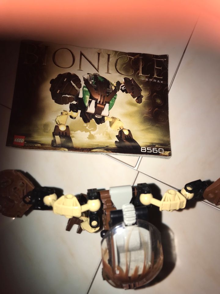 Lego Bionicle 8560 sehr gut erhalten in Nürnberg (Mittelfr)