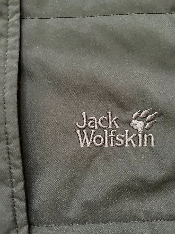 Kurzmantel Jack Wolfskin Gr L schwarz in Weilheim i.OB