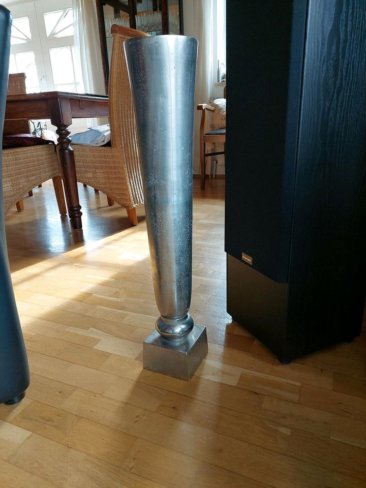 Vase Aluguss Bodenvase 73cm hoch schwer Schirmständer in Riede