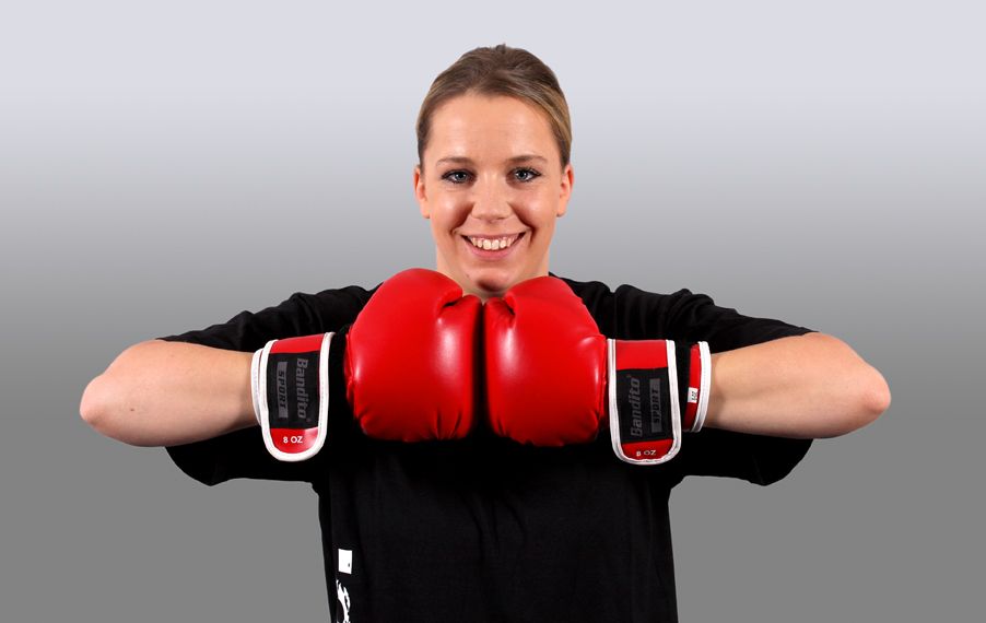 KRAV MAGA TRAINING IN HAAN & SOLINGEN - LERNE SELBSTVERTEIDIGUNG - KAMPFSPORT - KRAVMAGA - SPORT - MOTIVATION - FIT - PAZURU - TRAINING  - SELBSTSCHUTZ  - KAMPFKUNST - KICKBOXEN - FITNESSKICKBOXEN in Solingen