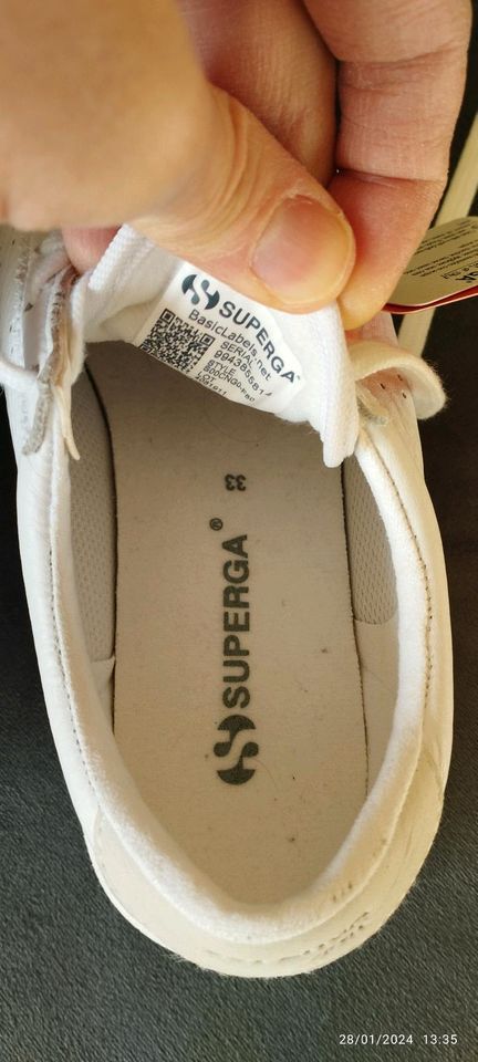 Mädchen Sneakers (Leder)Neu. von SUPERGA in Harrislee