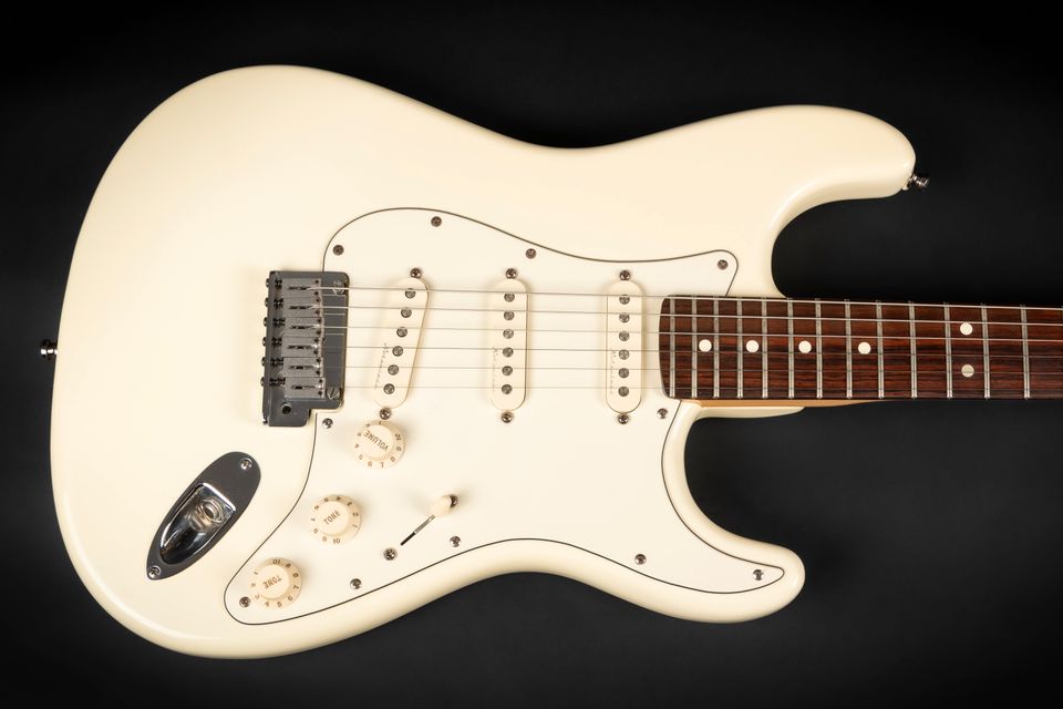 2002 Fender Jeff Beck Signature Stratocaster RW Olympic White in Niebüll