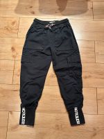 Jeans schwarz Gr. 146 Schriftzug Reserved cool und selten unisex Baden-Württemberg - Trossingen Vorschau