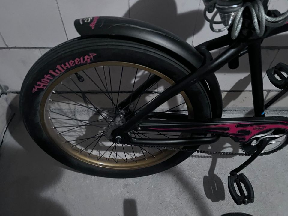 Hot Wheels  limitiertes Custom Bike in Essen