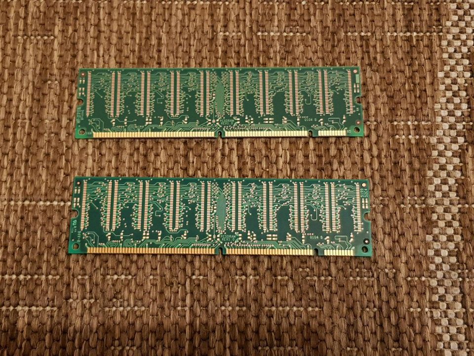 Retro Computing: 2 x 128 MB SDRAM für PC's in Kirn