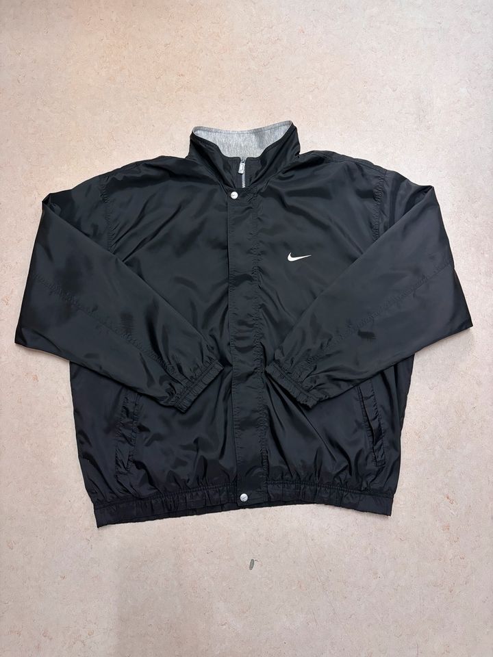 Vintage Nike Jacke/Windbreaker in Mainz