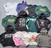 Sweat-Shirts 146-152 Hoodies Weihnachts-Pullover h&m Niedersachsen - Ganderkesee Vorschau